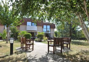 Photo Residence Du Parc De Bellejame, maison de retraite priv&eacute;e EMEIS, Ehpad à Marcoussis 91