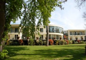Photo Le Chateau De Neuville, maison de retraite priv&eacute;e, Ehpad à Neuville Sur Oise 95