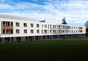 Photo Ehpad Le Domaine De La Chaux, maison de retraite priv&eacute;e associative CROIX ROUGE, Ehpad à St Cyr Au Mont D Or 69