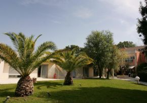 Photo Residence L'Oustaou, maison de retraite priv&eacute;e, Ehpad à Plan De Cuques 13