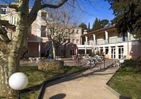 Photo Maison De Retraite Castel Roseraie, maison de retraite priv&eacute;e, Ehpad à Aubagne 13