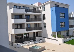 Photo Ehpad Les Temps Bleus, maison de retraite priv&eacute;e, Ehpad à Chateauneuf Les Martigues 13