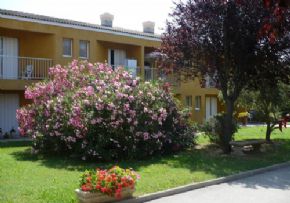 Photo Ehpad Le Grand Pre, maison de retraite priv&eacute;e associative ACPPA, Ehpad à Senas 13