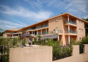 Photo Residence L'Escalette, maison de retraite priv&eacute;e, Ehpad à Chateauneuf Le Rouge 13