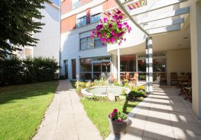 Maison de retraite EMERA - EHPAD LA PERGOLA &agrave 01000 BOURG EN BRESSE