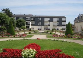 Photo LOGEMENT FOYER LES ROSES DE FRANCE, foyer logements, r&eacute;sidence autonomie, maison de retraite &agrave; COURSEULLES SUR MER 14