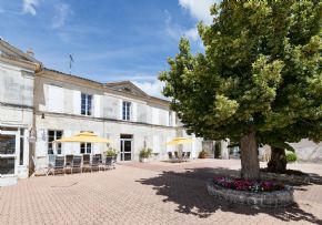 Photo Les Jardins Des Tilleuls, maison de retraite priv&eacute;e COLISEE, Ehpad à Trizay 17