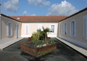 Photo MAISON DE RETRAITE LA ROSERAIE, Ehpad, maison de retraite &agrave; ROCHEFORT 17