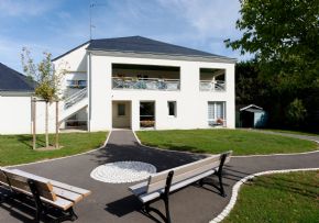 Photo Residence Maison Blanche, Ehpa à St Cyr Sur Loire 37