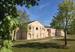 Photo Ehpad Les Jardins D'Iroise, maison de retraite priv&eacute;e, Ehpad à St Laurent Nouan 41