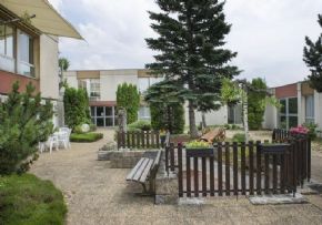 Photo Centre Hospitalier Fanny Ramadier, maison de retraite Publique, Ehpad à St Chely D Apcher 48
