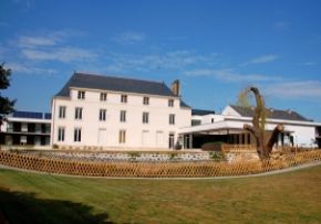 Photo Ehpad Residence Les Fontaines, maison de retraite Publique, Ehpad à Chateauneuf Sur Sarthe 49