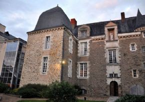 Photo Ehpad Notre Dame De La Misericorde, maison de retraite priv&eacute;e associative, Ehpad à Laval 53