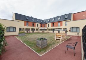 Photo Residence Le Parc Du Chateau, maison de retraite priv&eacute;e COLISEE, Ehpad à Vendeuvre Sur Barse 10