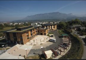 Photo LES TERRASSES DE REINACH, Ehpad, maison de retraite &agrave; LA MOTTE SERVOLEX 73