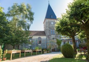 Photo Le Chateau De Villeniard, maison de retraite priv&eacute;e EMEIS, Ehpad à Vaux Sur Lunain 77