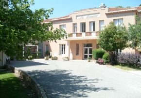 Photo Ehpad La Sousto, maison de retraite priv&eacute;e SEDNA, Ehpad à Violes 84