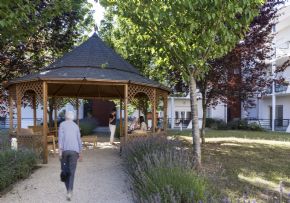 Maison de retraite LES JARDINS DE CAMILLE &agrave 86280 ST BENOIT