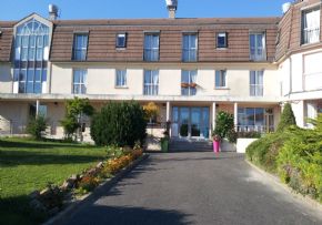 Photo Residence Les Champs Blancs, maison de retraite priv&eacute;e associative FONDATION PARTAGE ET VIE, Ehpad à Sergines 89