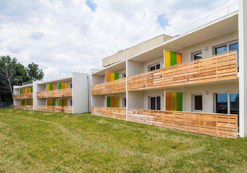 Photo KORIAN LES RESTANQUES (FOYER LOGEMENT), foyer logements, r&eacute;sidence autonomie, maison de retraite &agrave; ST MITRE LES REMPARTS 13