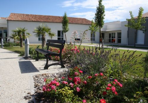 Photo RESIDENCE LES ALOES, Ehpad, maison de retraite &agrave; ST SULPICE DE ROYAN 17