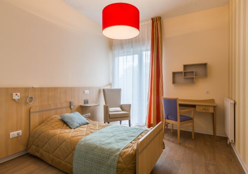 Photo CENTRE ALZHEIMER LES PARENTELES DE MERIGNAC, Ehpad, maison de retraite &agrave; MERIGNAC 33