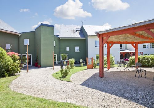 Photo LA MAISON CLAUDE DE FRANCE, Ehpad, maison de retraite &agrave; CHAILLES 41