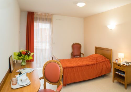 Photo KORIAN VILLA D'ALBON, Ehpad, maison de retraite &agrave; ROANNE 42