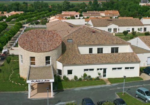 Photo LES JARDINS DE JEANNE, r&eacute;sidence services, maison de retraite &agrave; VOUILLE 79