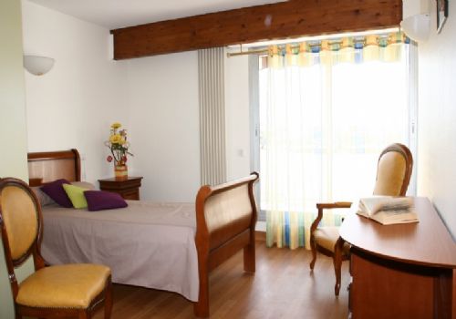 Photo LA RESIDENCE D'OR, Ehpad, maison de retraite &agrave; MONTMORILLON 86